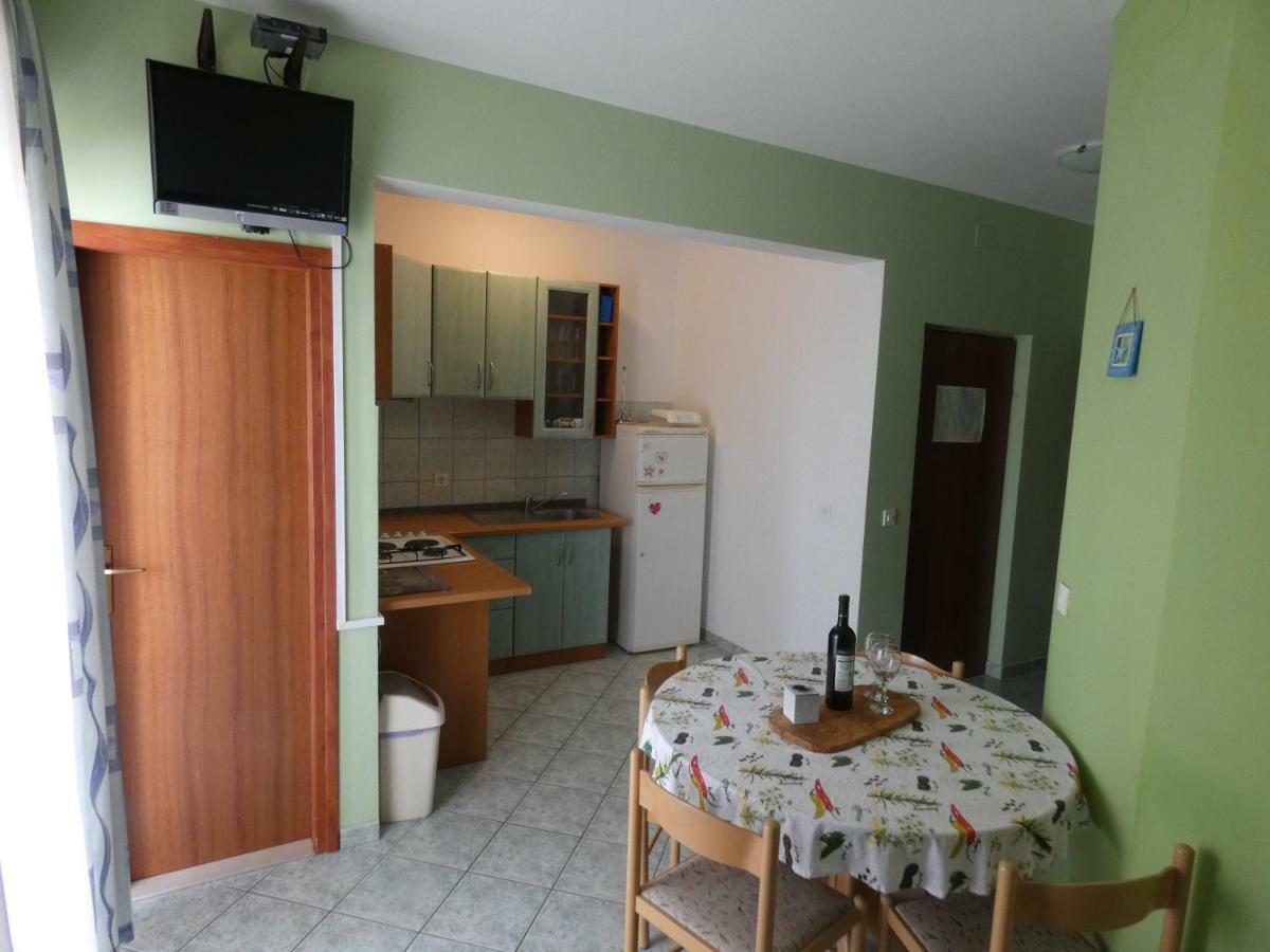 Apartmani Saric Rogoznica Zečevo Exterior foto