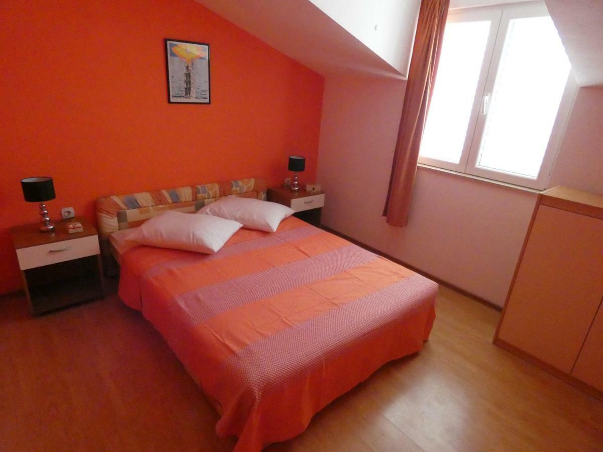 Apartmani Saric Rogoznica Zečevo Exterior foto