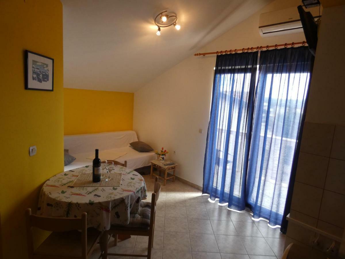 Apartmani Saric Rogoznica Zečevo Exterior foto
