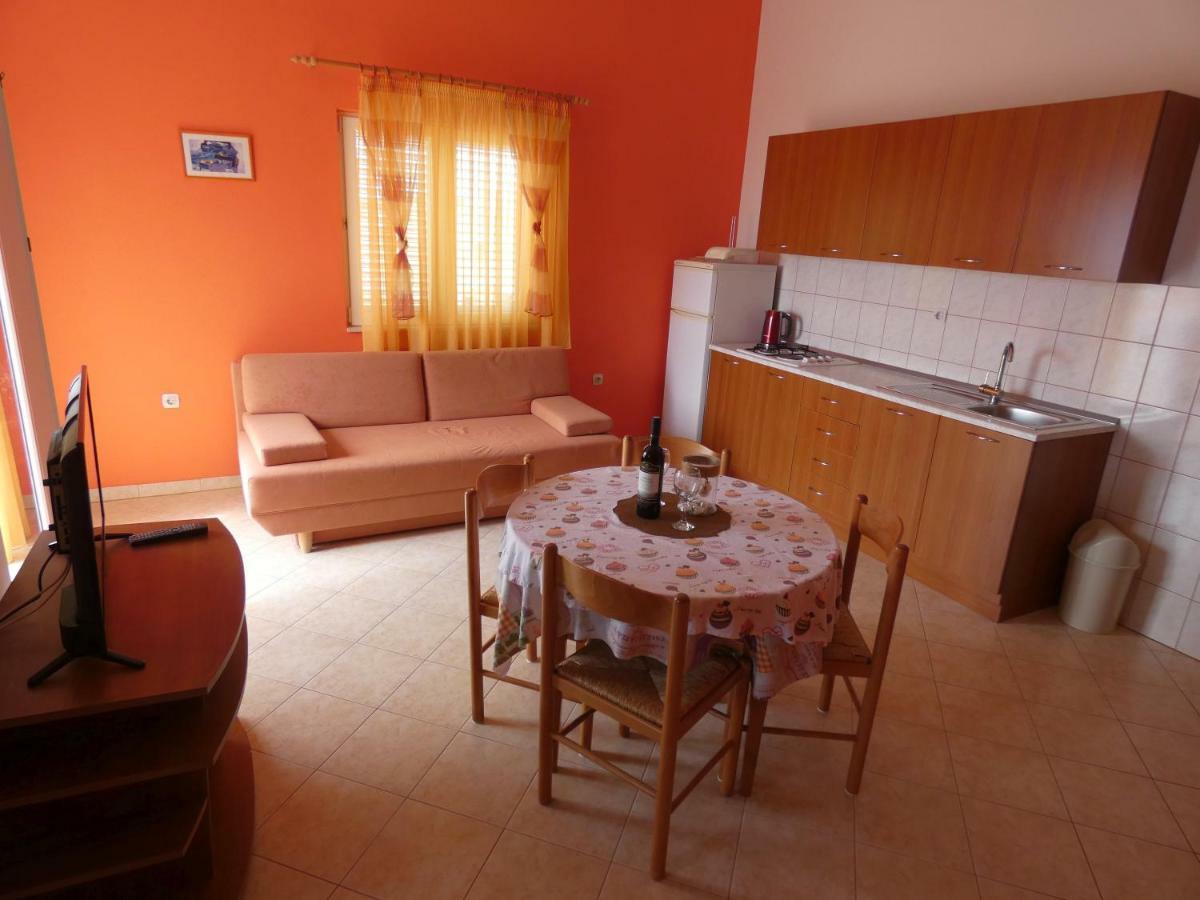 Apartmani Saric Rogoznica Zečevo Exterior foto