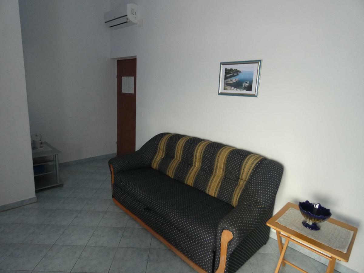 Apartmani Saric Rogoznica Zečevo Exterior foto
