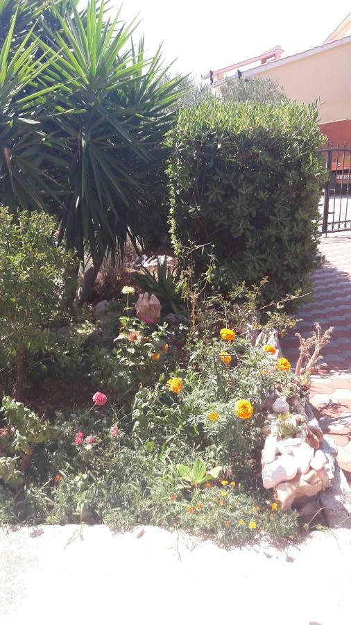 Apartmani Saric Rogoznica Zečevo Exterior foto